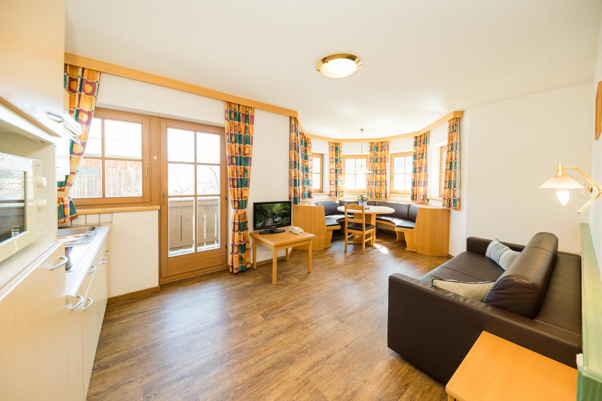 Feriengut Hasenau Aparthotel Saalbach-Hinterglemm Exterior photo